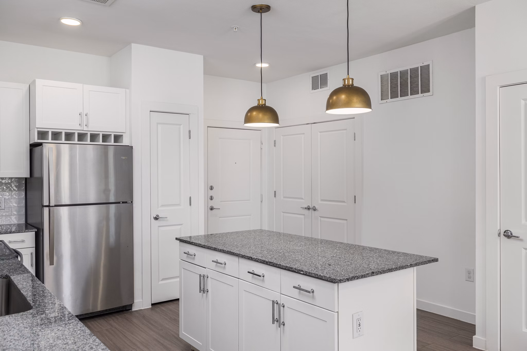 dining room at Spectra Parks Apartments 