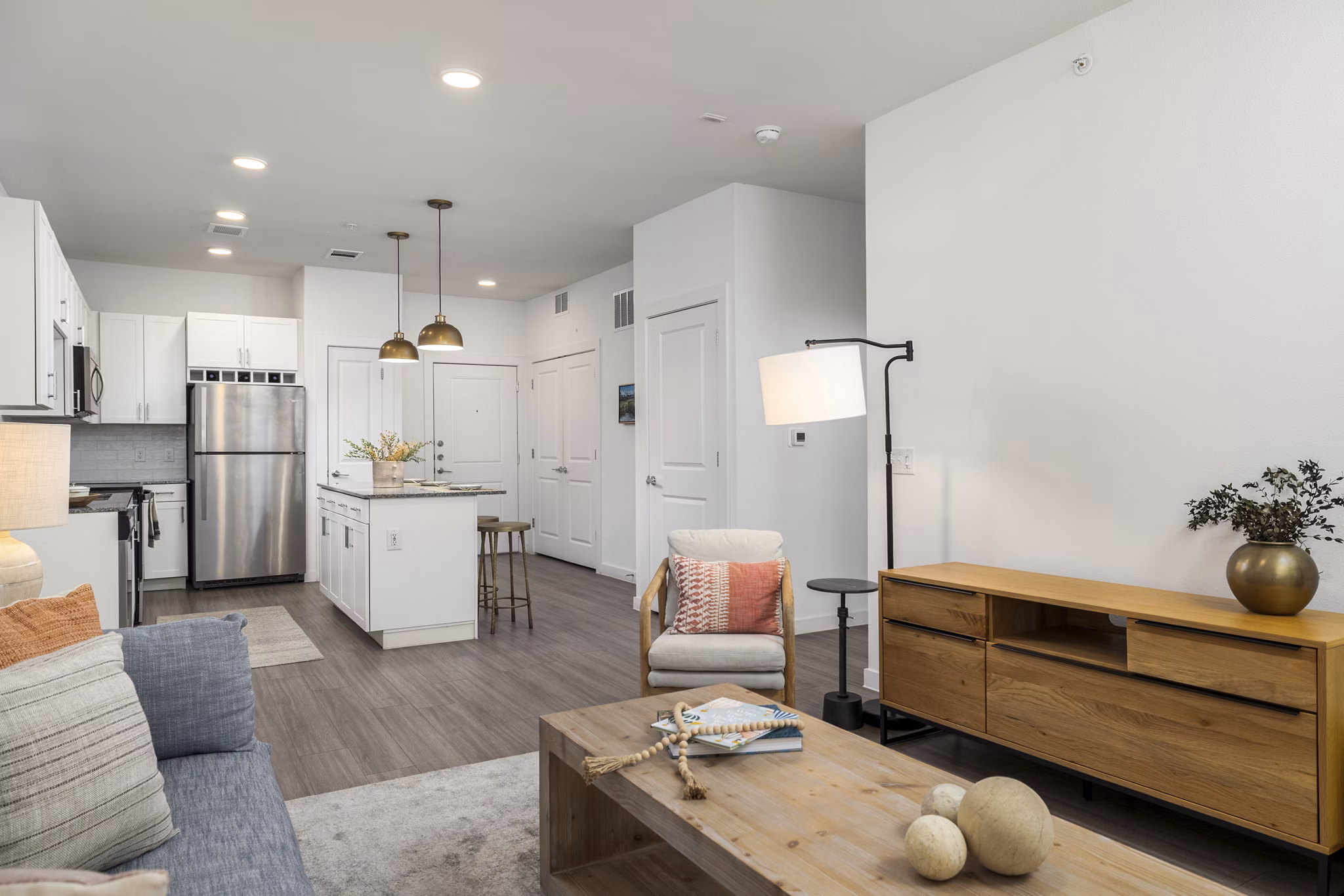 living room at Spectra Parks Apartments 
