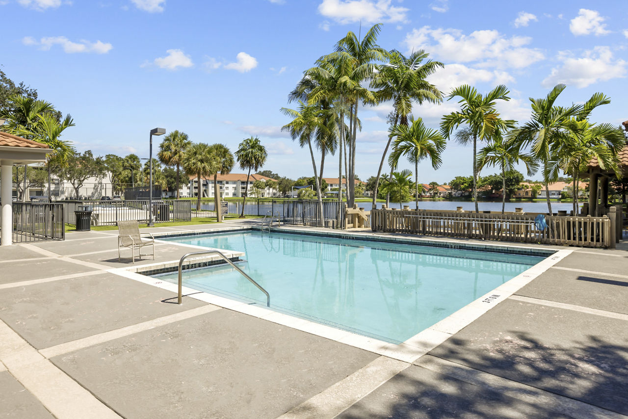 La Vue At Emerald Pointe Hollywood Fl 6 of 12
