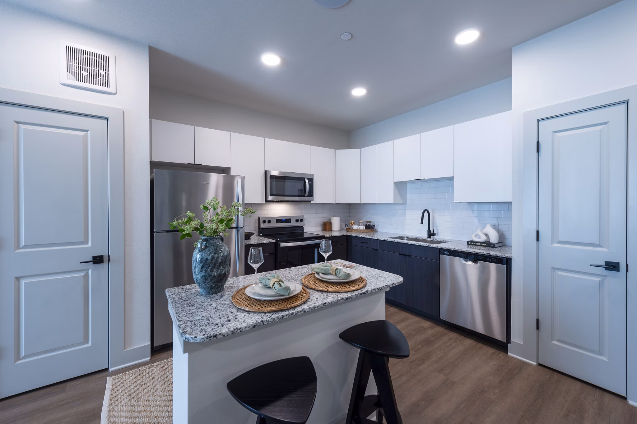 Kitchen at Domain Benbrook Apartments