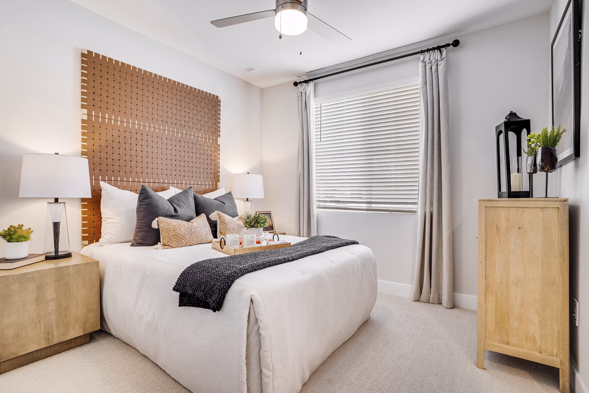 bedroom at Yardly Kelly Lane Apartments 