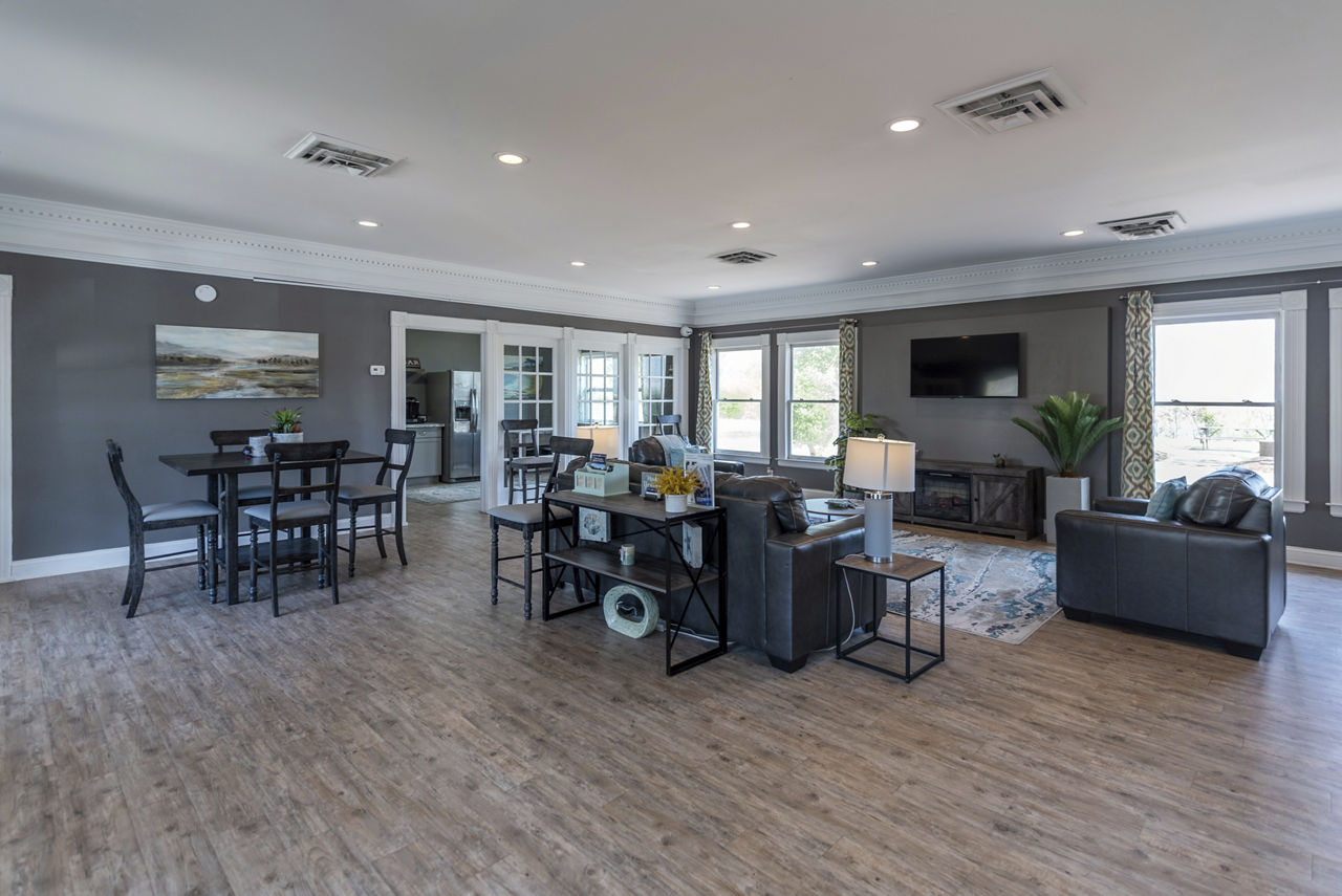 Lakeview Apartments And Townhomes Virginia Beach Va 2 of 12