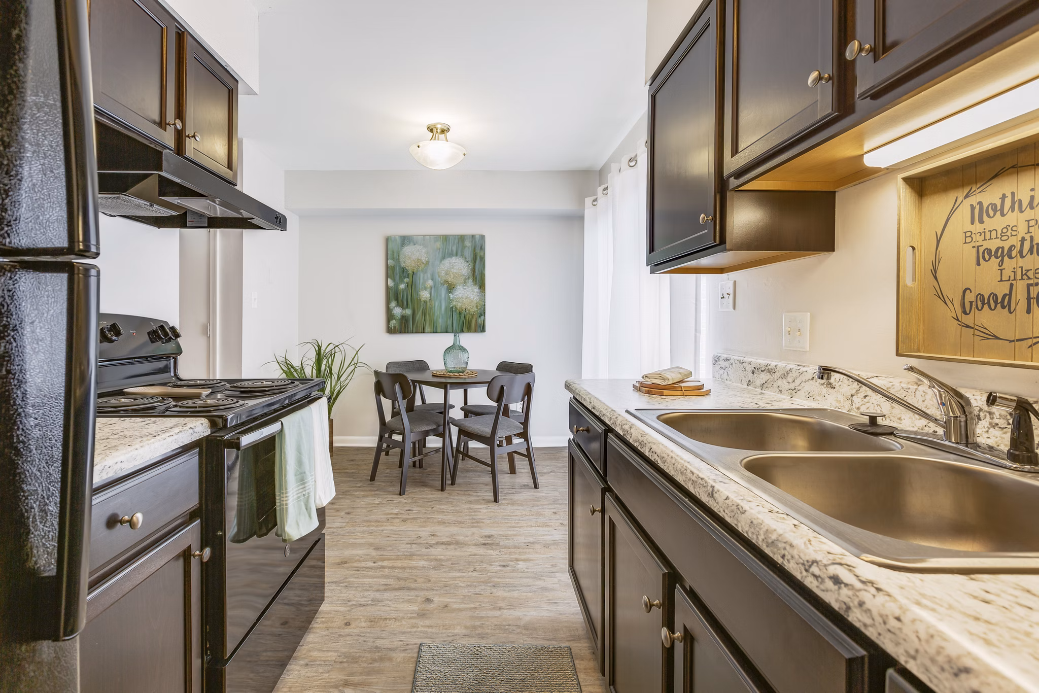 kitchen at Lakeview Apartments and Townhomes Apartments