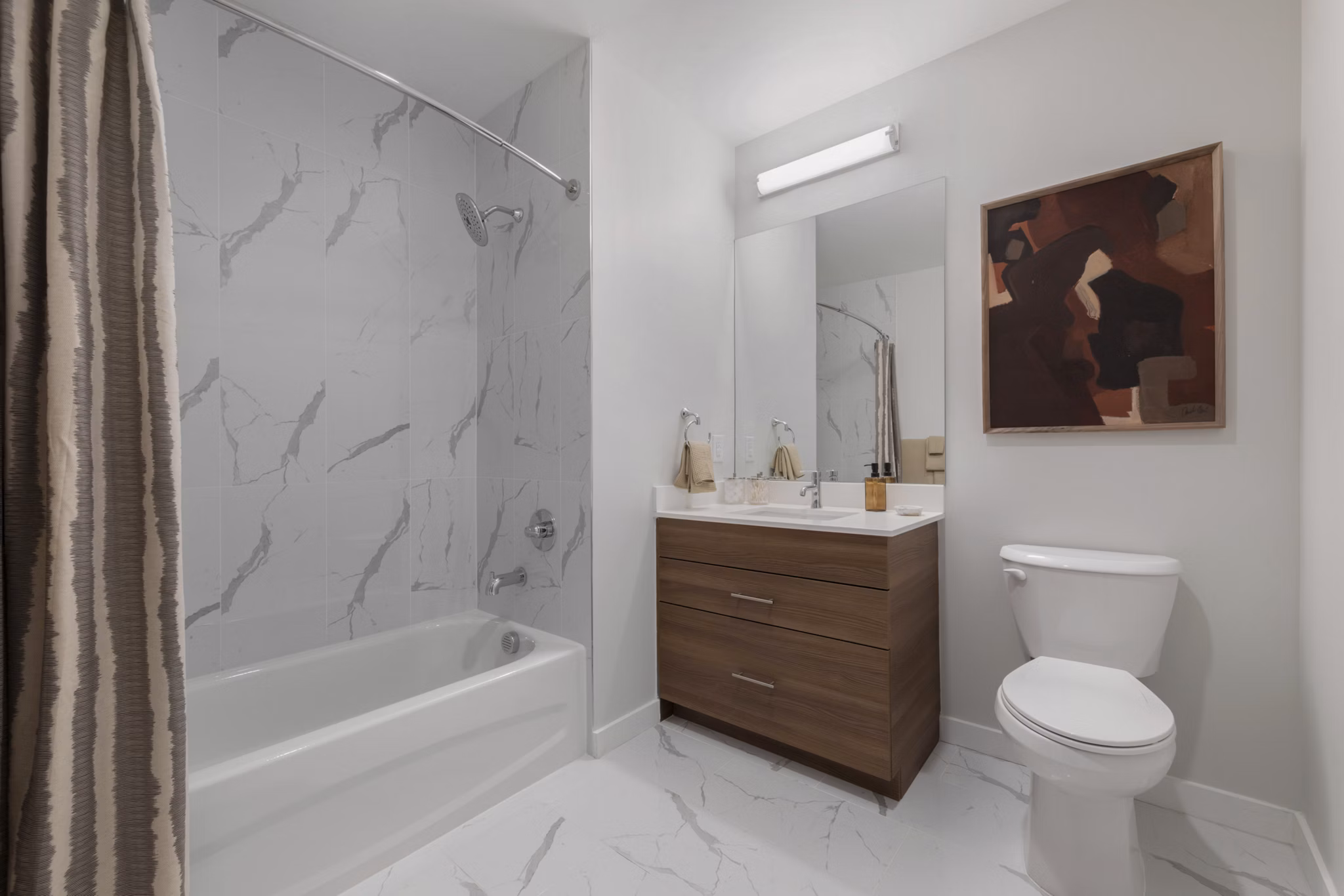 bathroom at Hudson House West Apartments