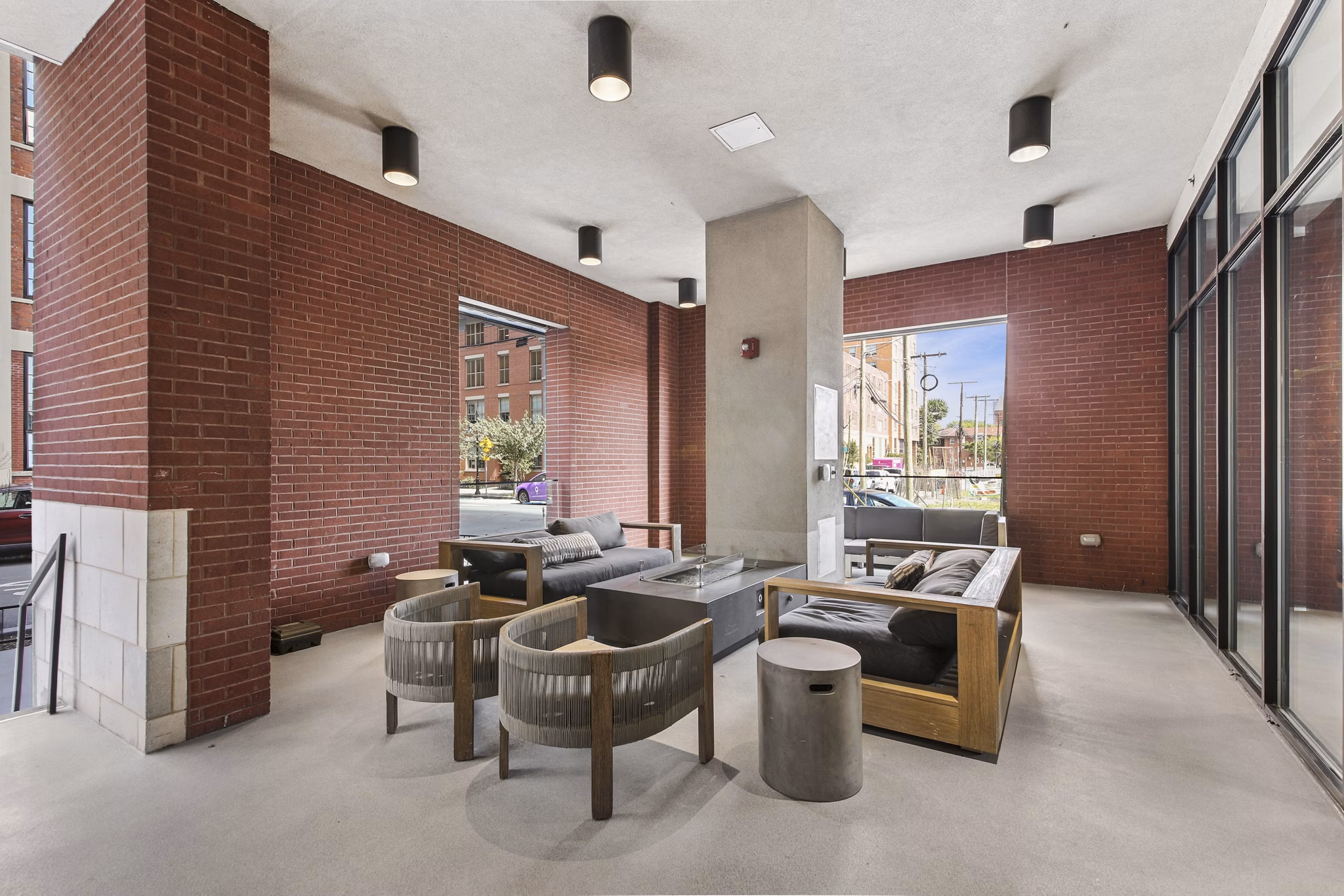 clubhouse at Hudson House East Apartments 