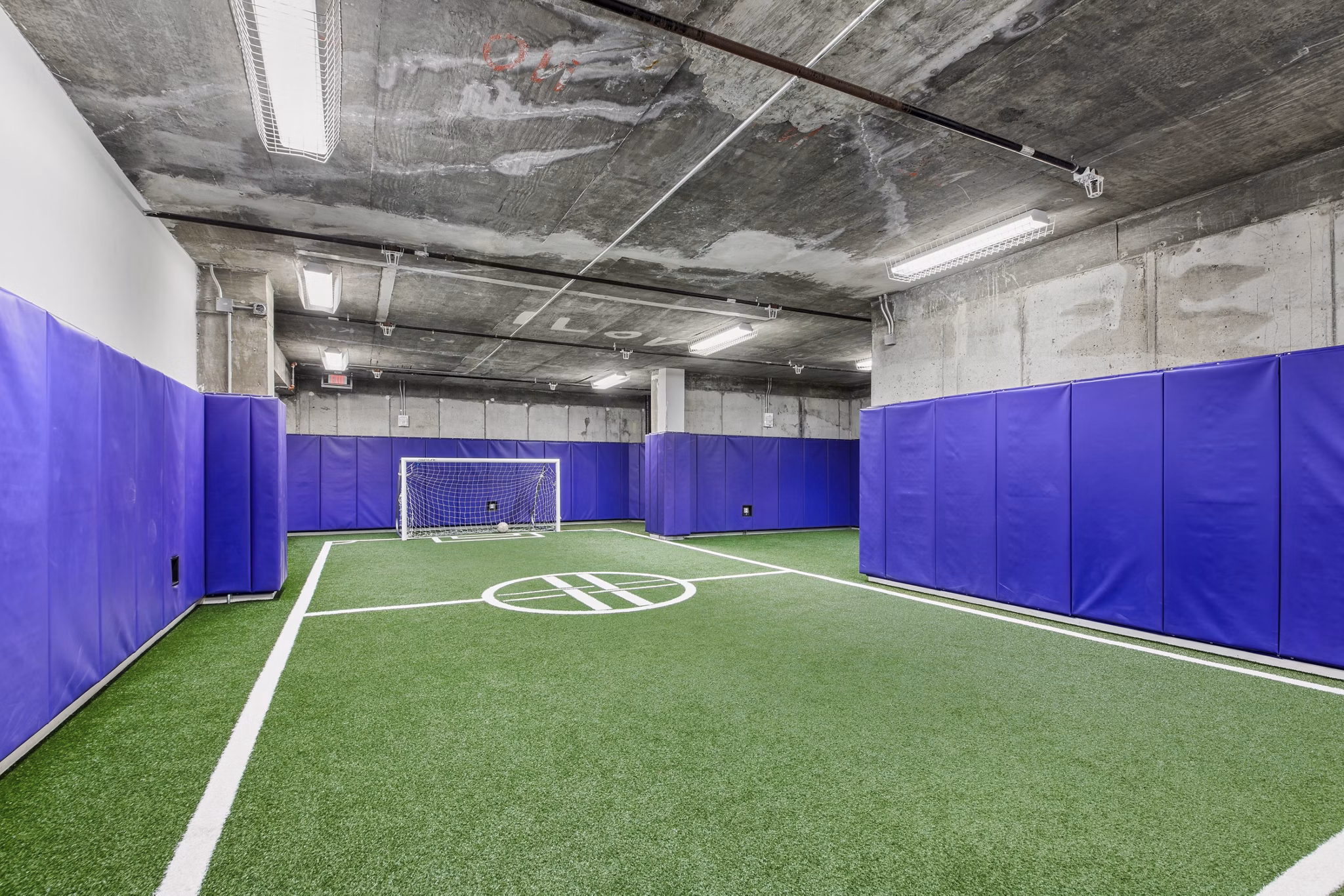 recreational area at Hudson House East Apartments 