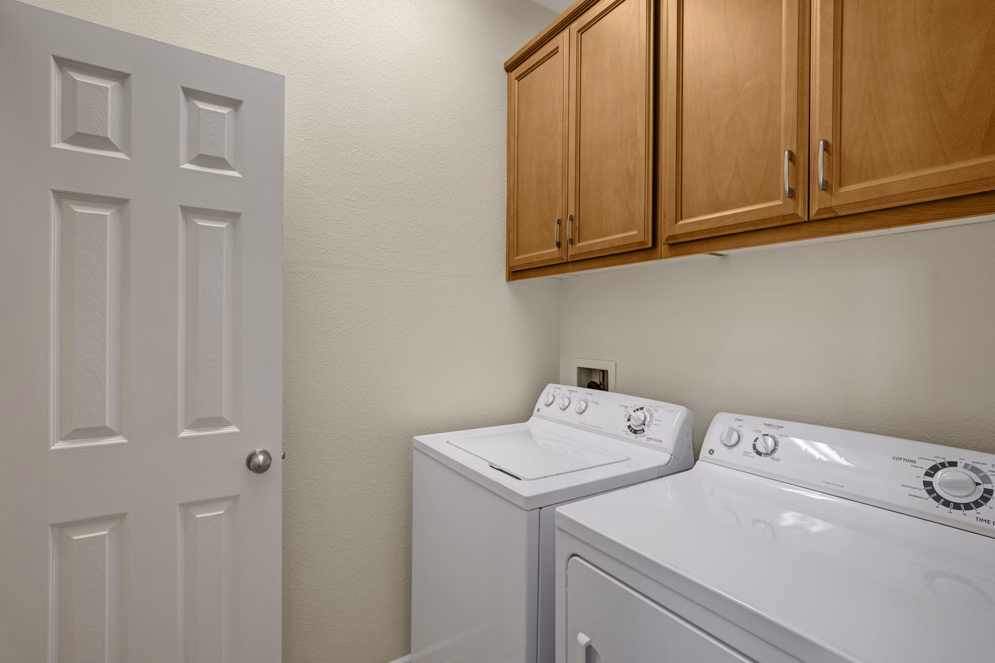 Laundry Room at Saratoga Downs at Sheveland Ranch Apartments