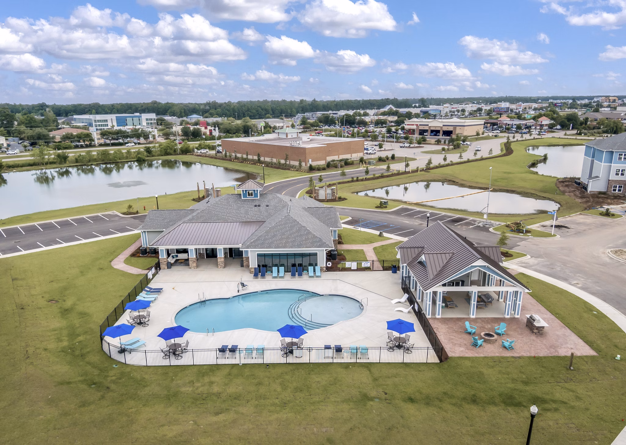 Building/Exterior at Sunscapes Apartments