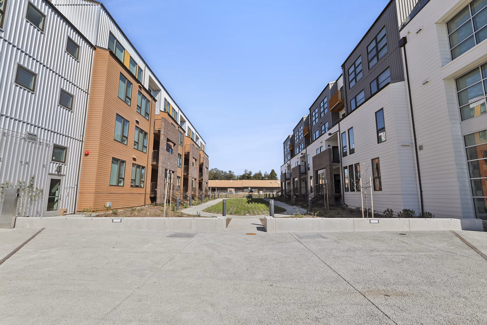 Building/Exterior at Delaware Apartments