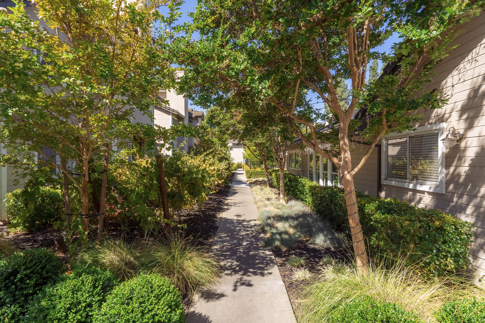 exterior at Chardonnay Gardens Apartments