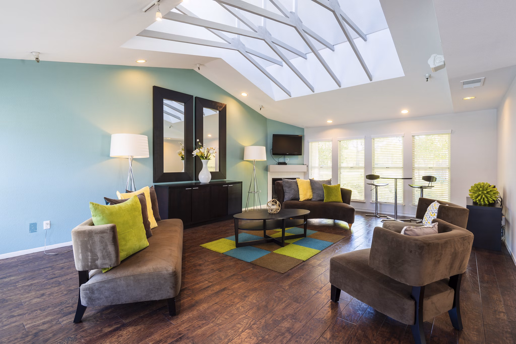 clubhouse at Chardonnay Gardens Apartments