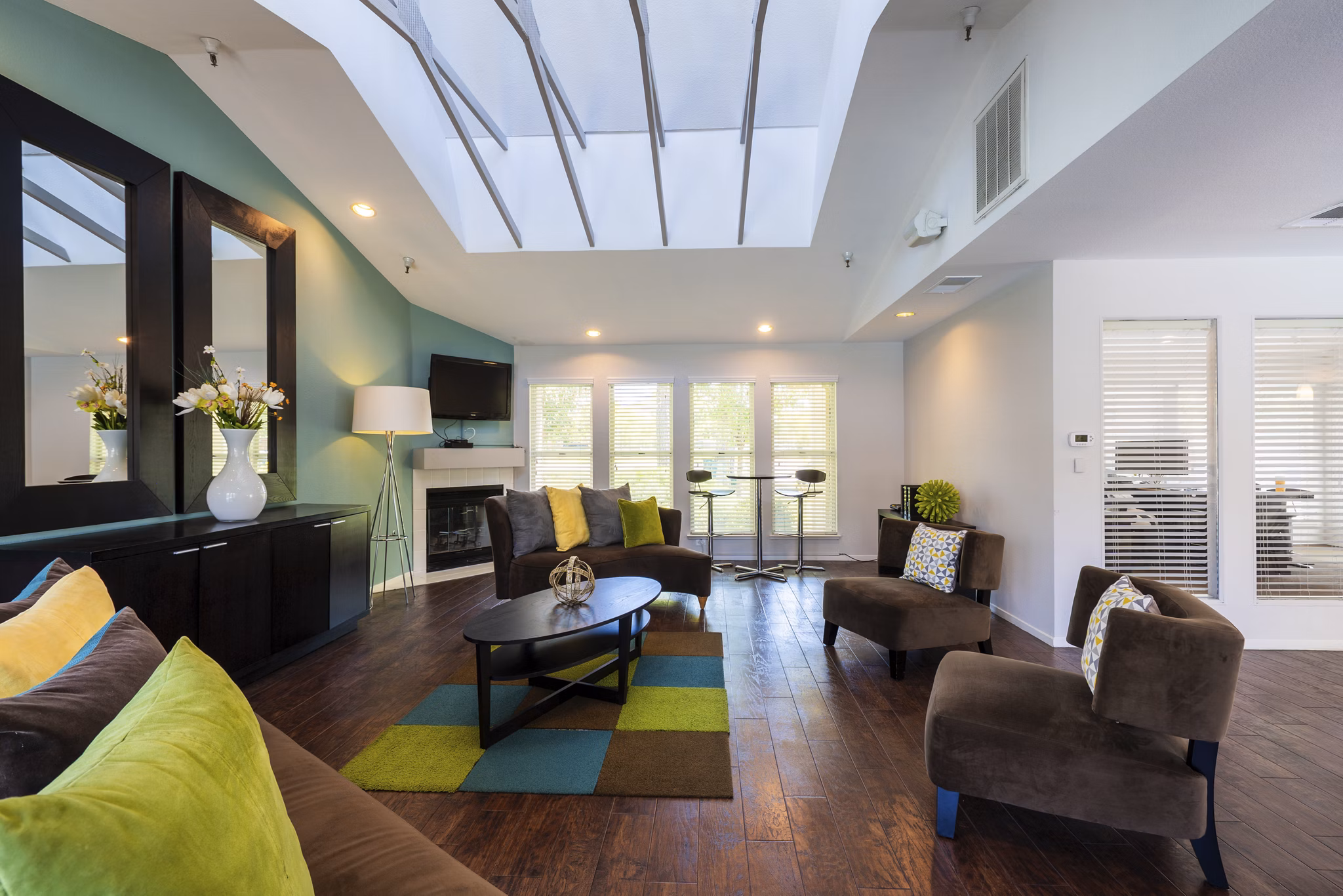 clubhouse at Chardonnay Gardens Apartments