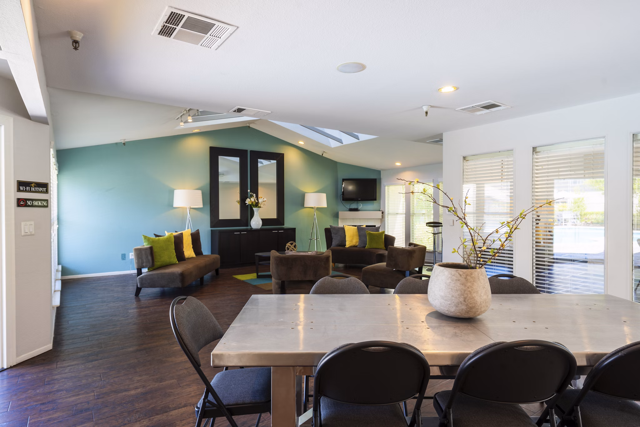 clubhouse at Chardonnay Gardens Apartments