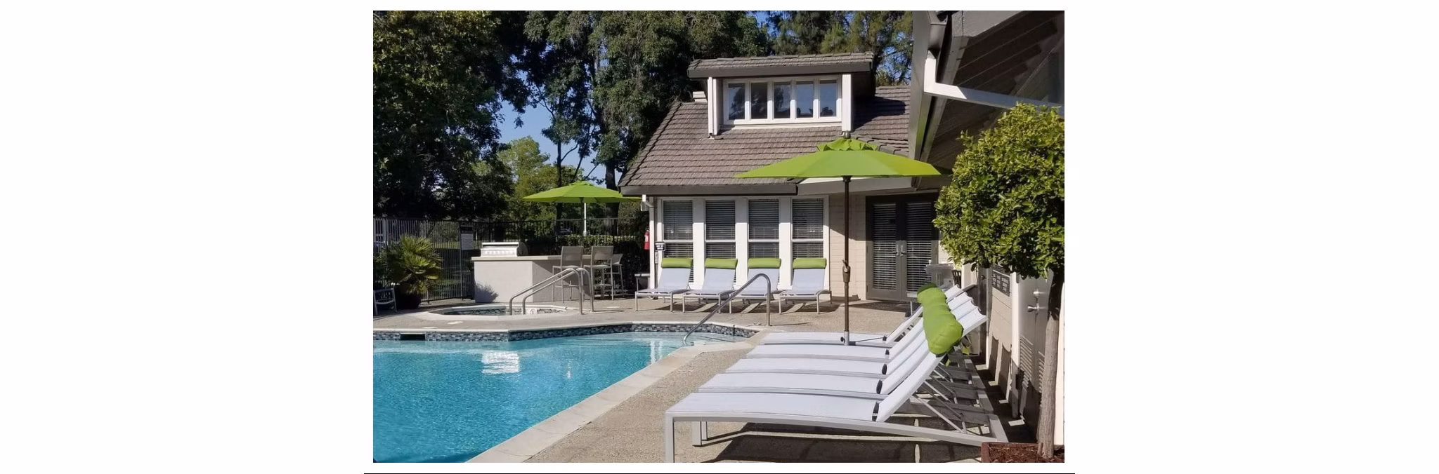 Pool at Chardonnay Apartments