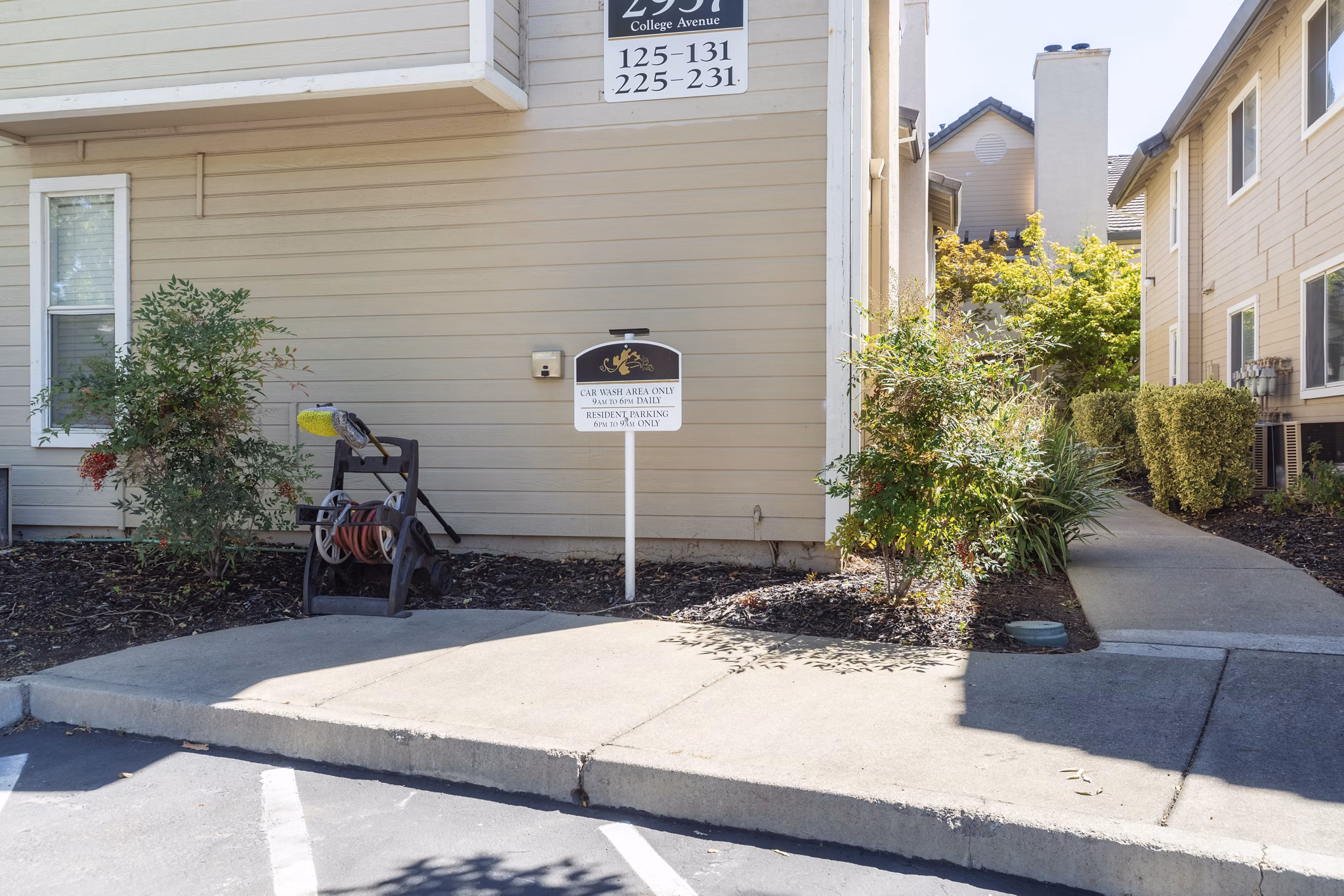 recreational area at Chardonnay Gardens Apartments