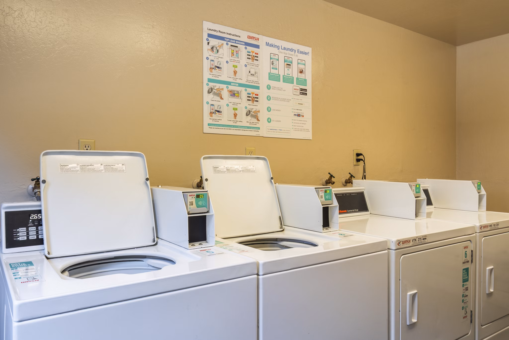 laundry facility at Hillside Gardena Apartments