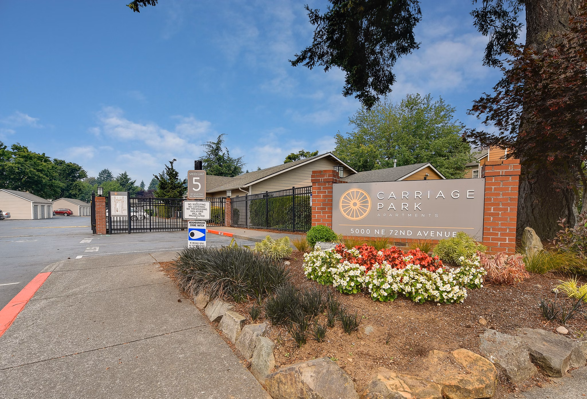 Building/Exterior at Carriage Park Apartments