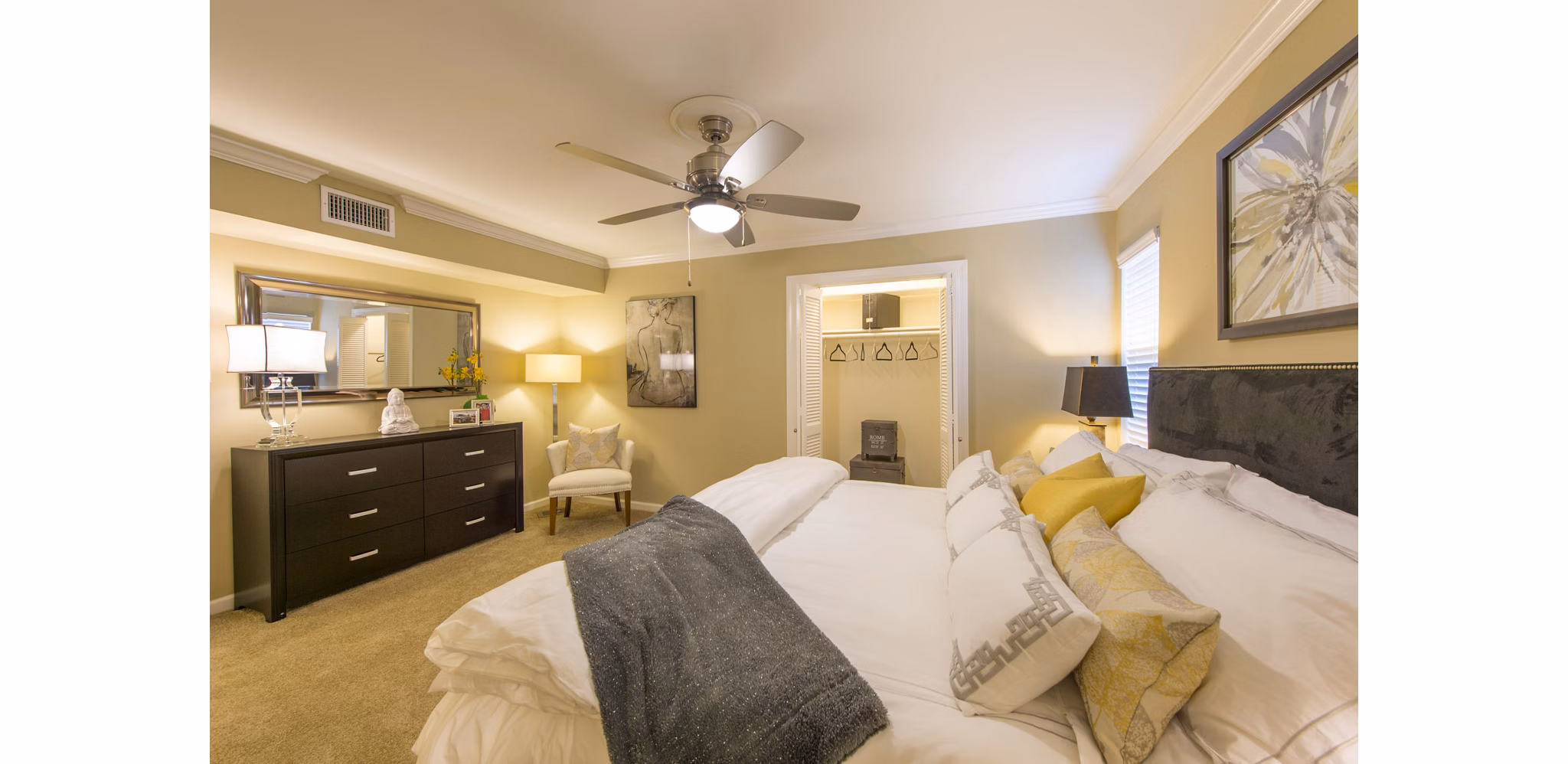 bedroom at Memorial Creole Apartments