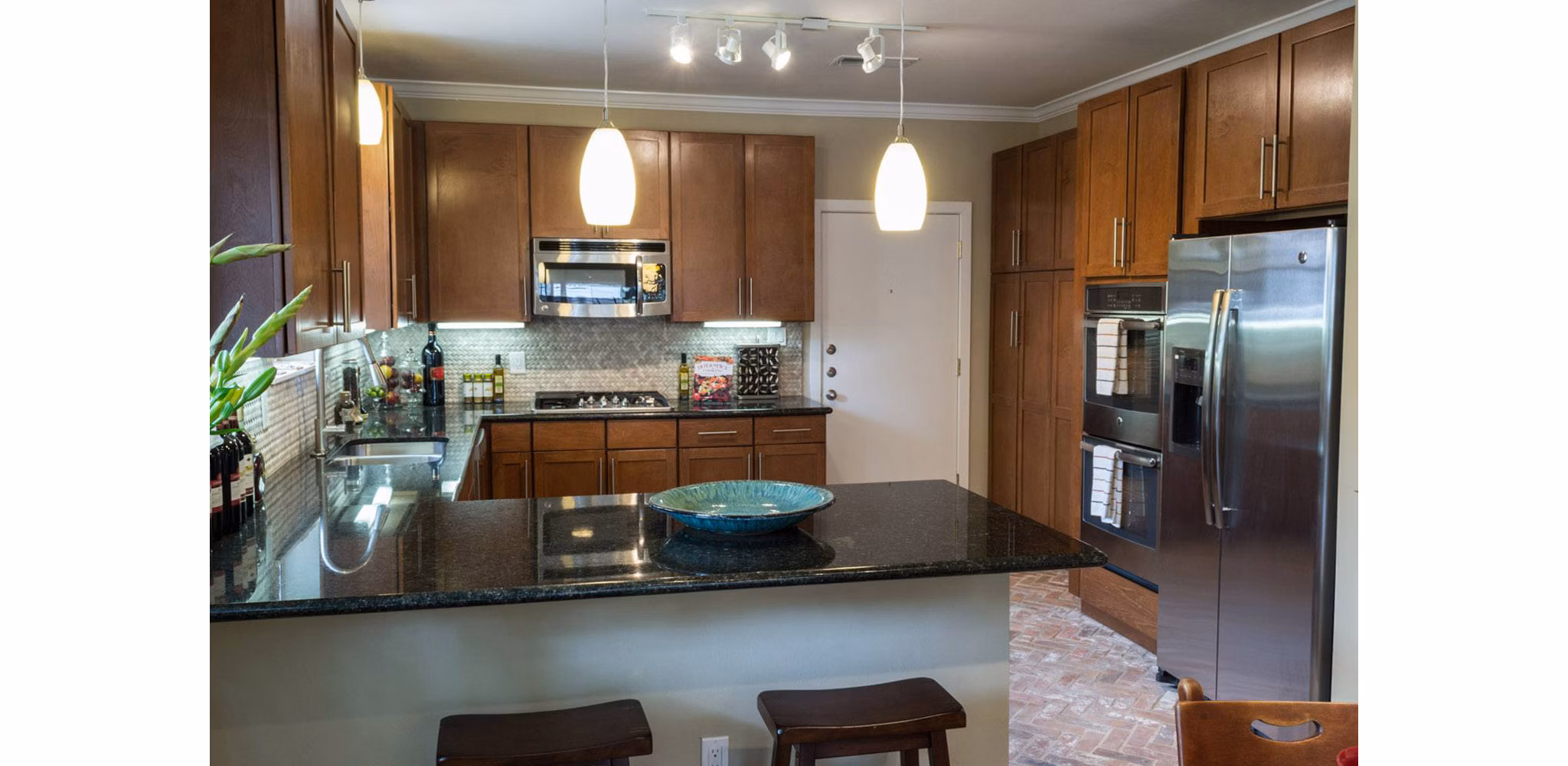 kitchen at Memorial Creole Apartments