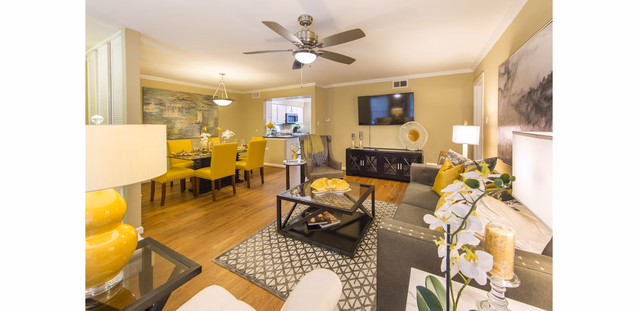 living room at Memorial Creole Apartments