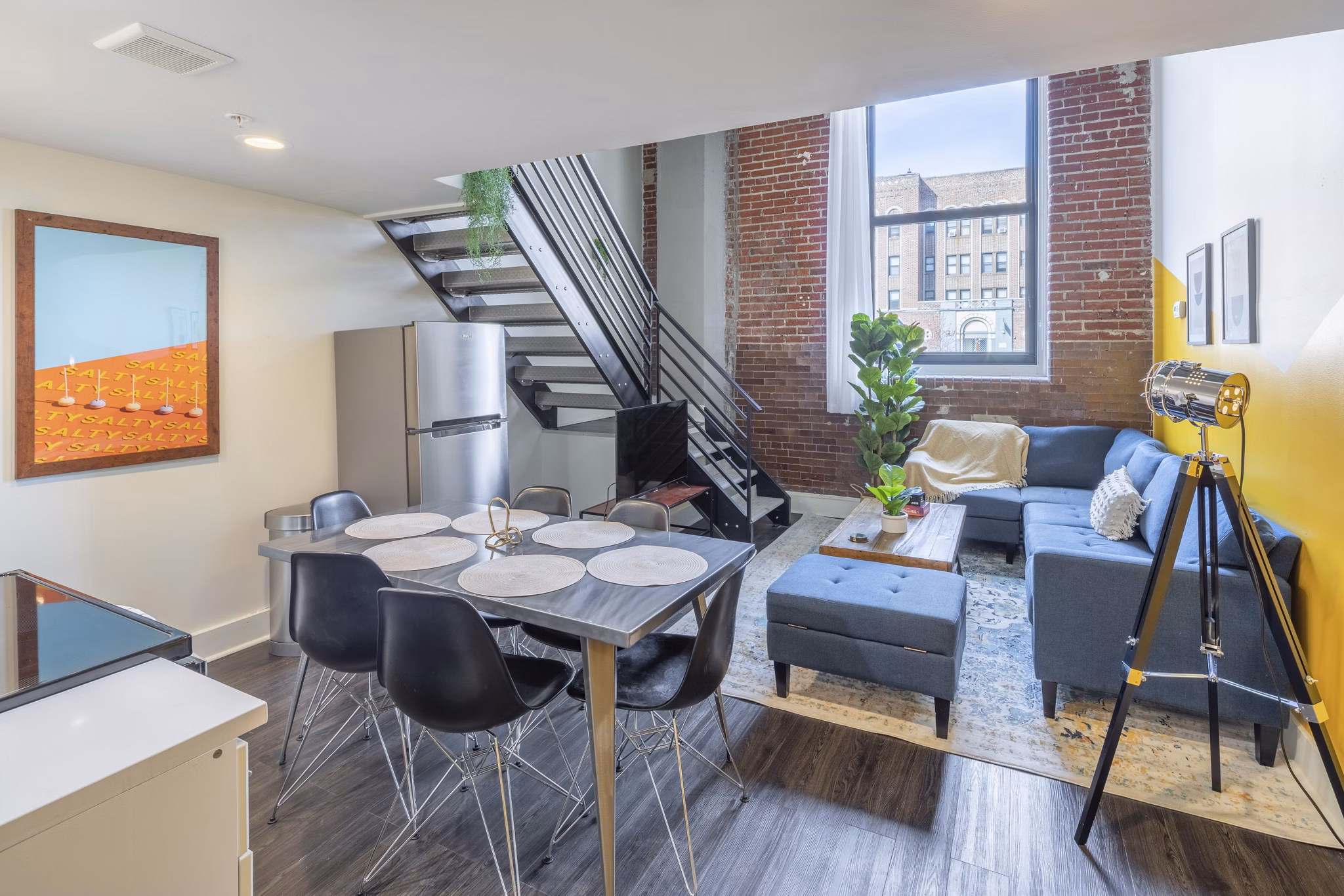 dining room at West Lofts Apartments