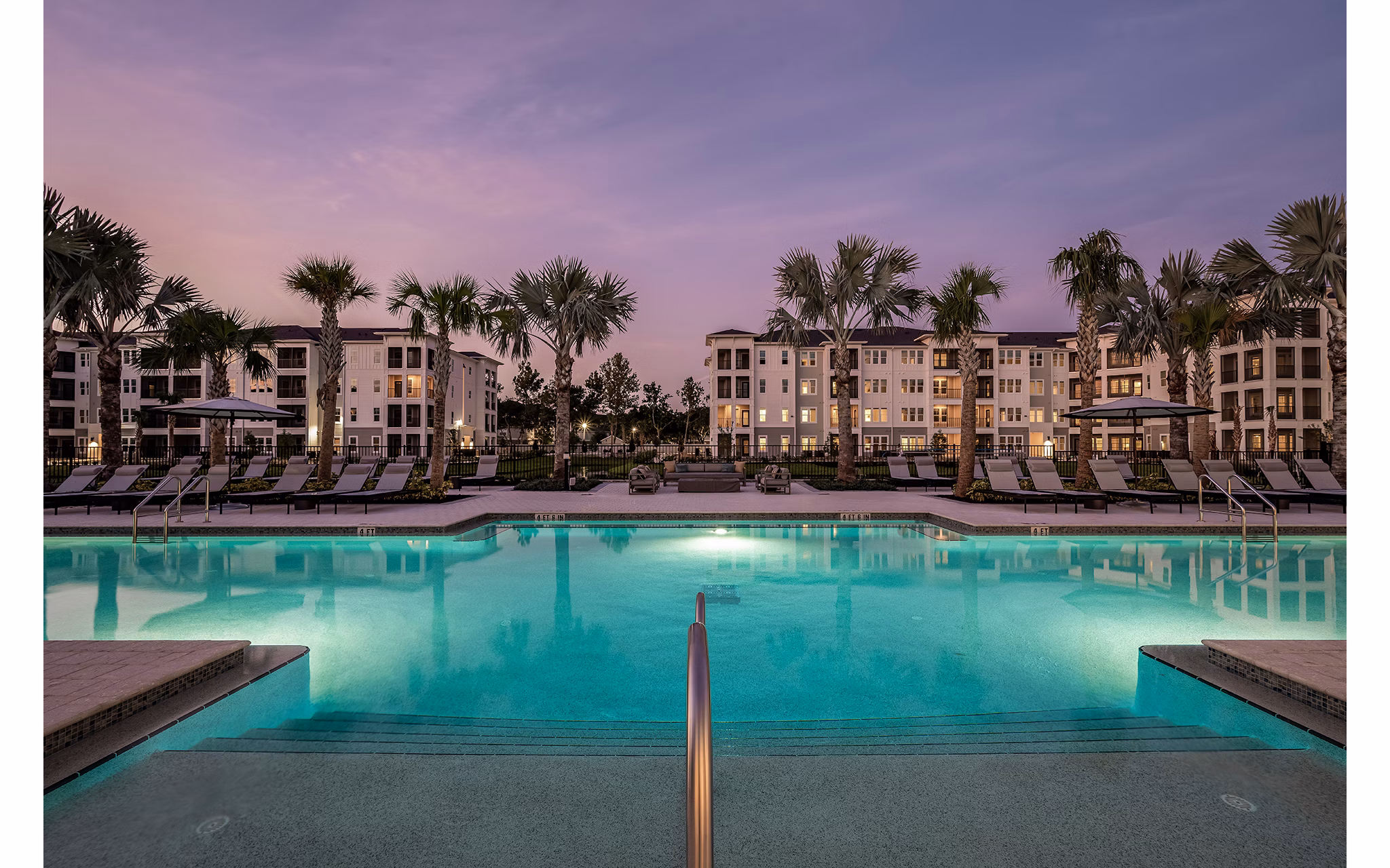 pool at Southhaven Apartments