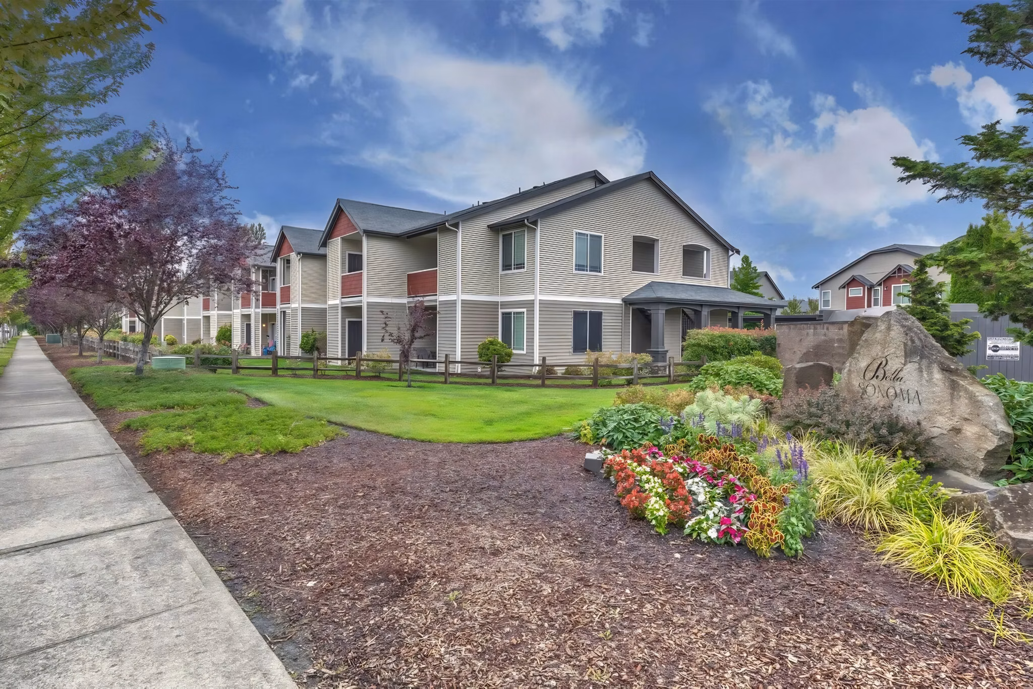 Building/Exterior at Bella Sonoma Apartments
