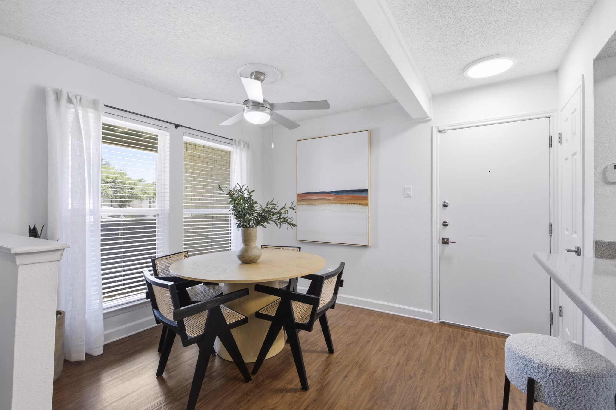dining room at Bent Tree Brook Apartments
