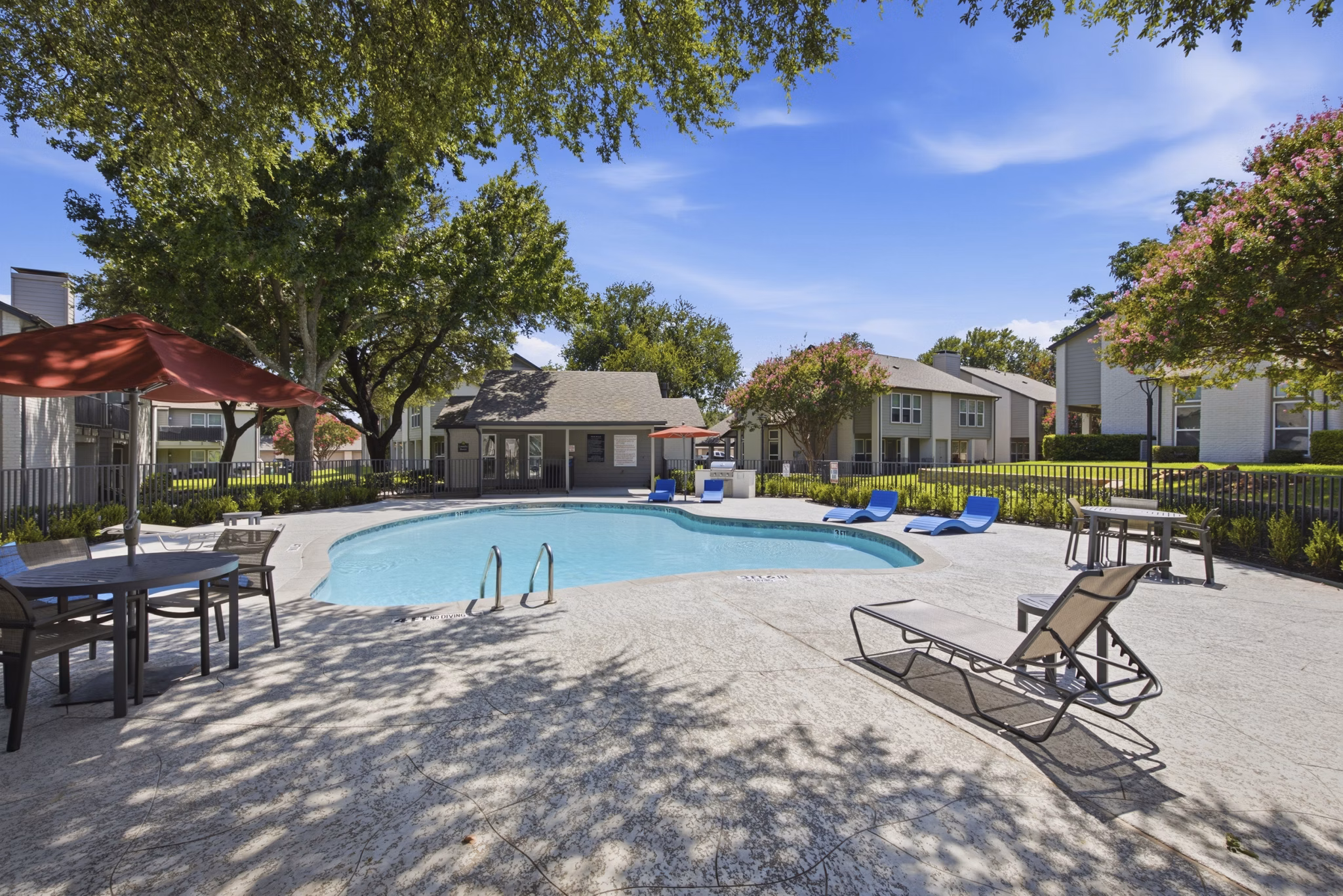 pool at Bent Tree Brook Vista Apartments