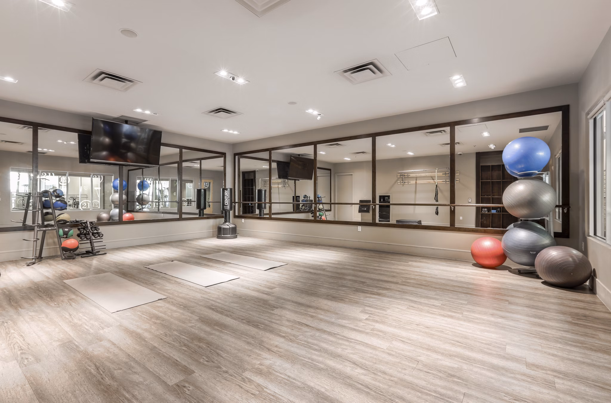 Fitness Center at Twentyone01 On Market Apartmentss Apartments