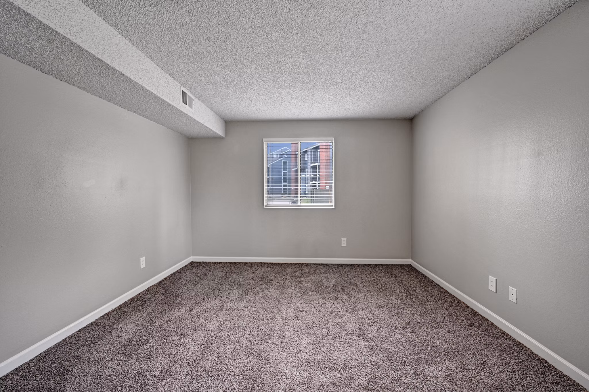 bedroom at Summit Riverside Apartments 
