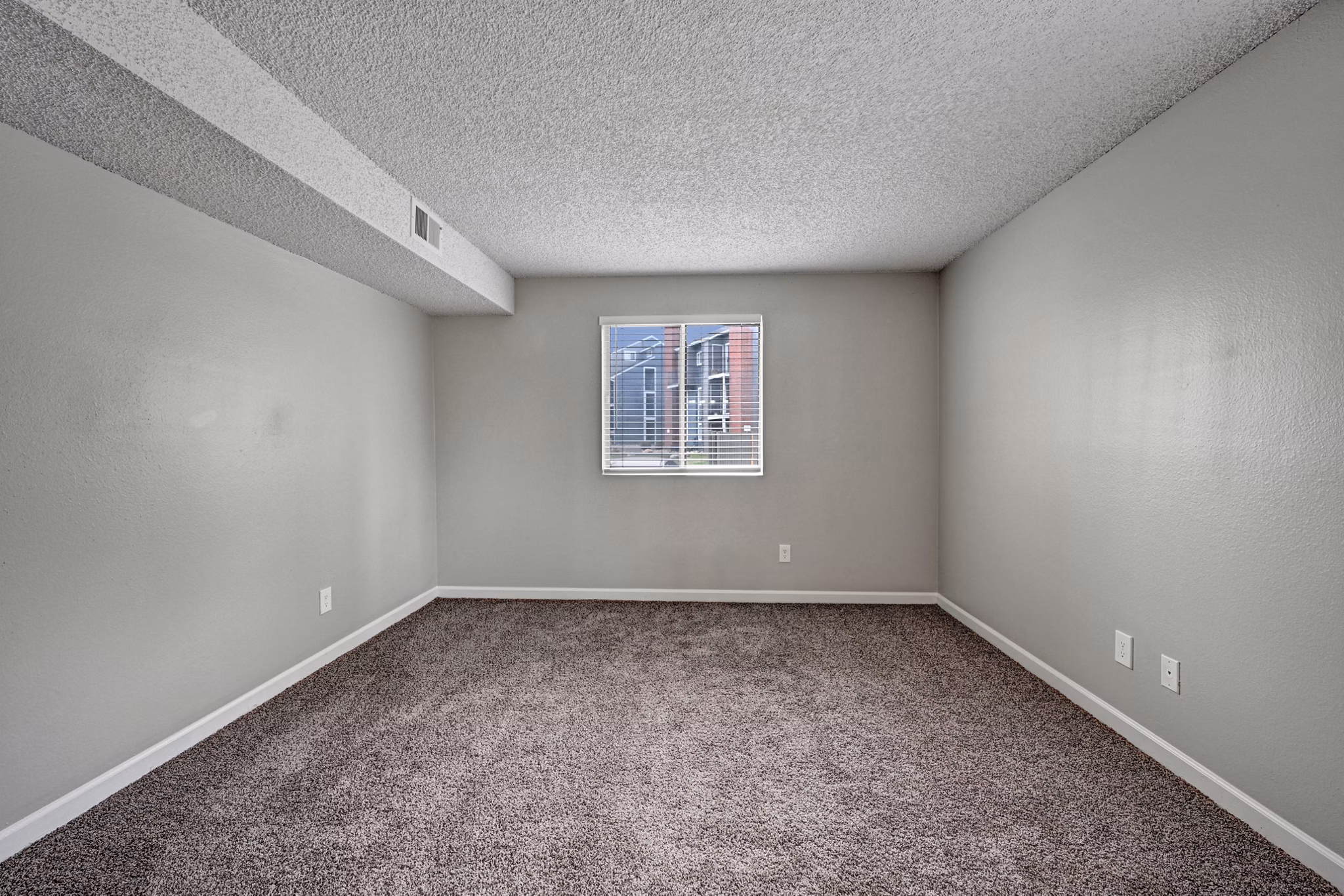 bedroom at Summit Riverside Apartments 