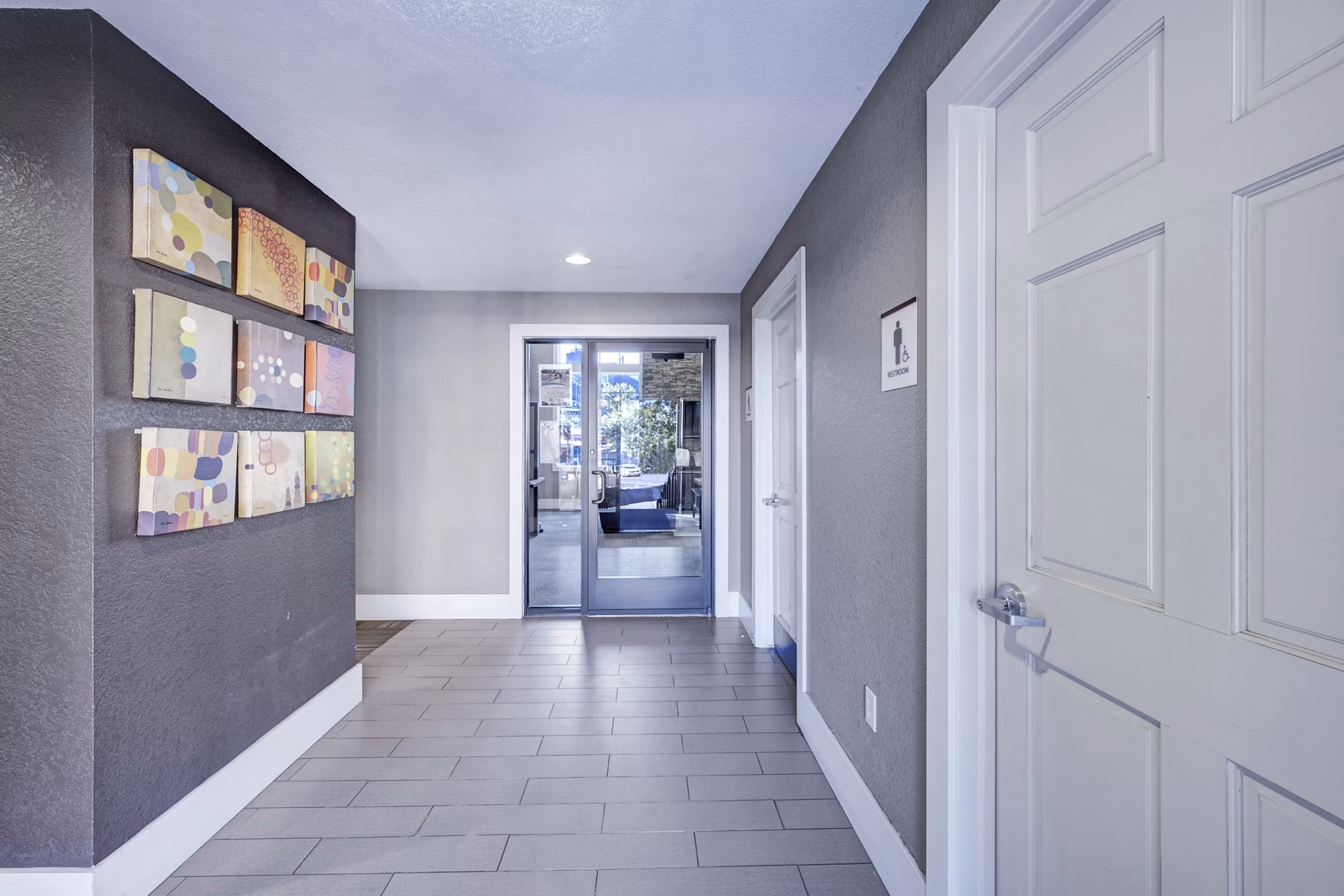 clubhouse at Summit Riverside Apartments 