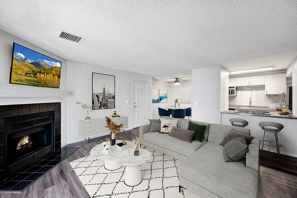 living room at Summit Riverside Apartments 