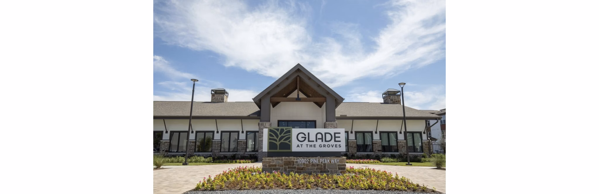Building/Exterior at Glade at the Groves Apartments