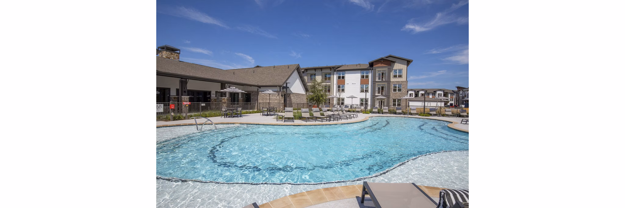 Pool at Glade at the Groves Apartments