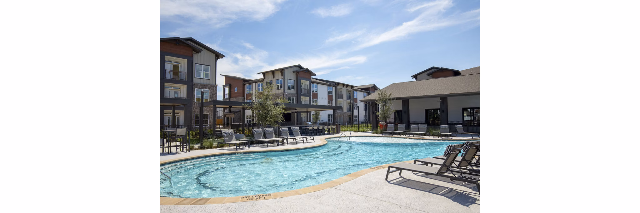 Pool at Glade at the Groves Apartments