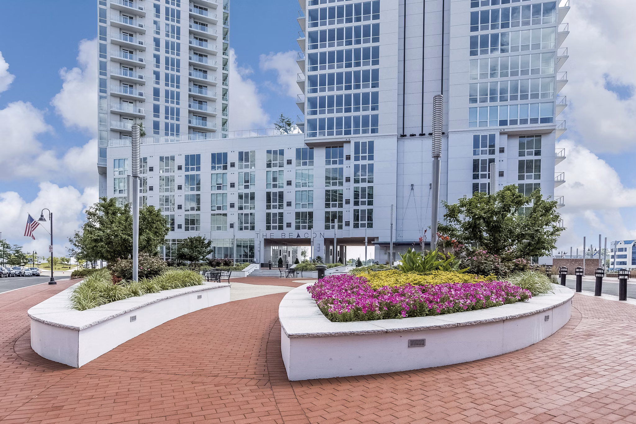 Building/Exterior at Beacon Harbor Point Apartments