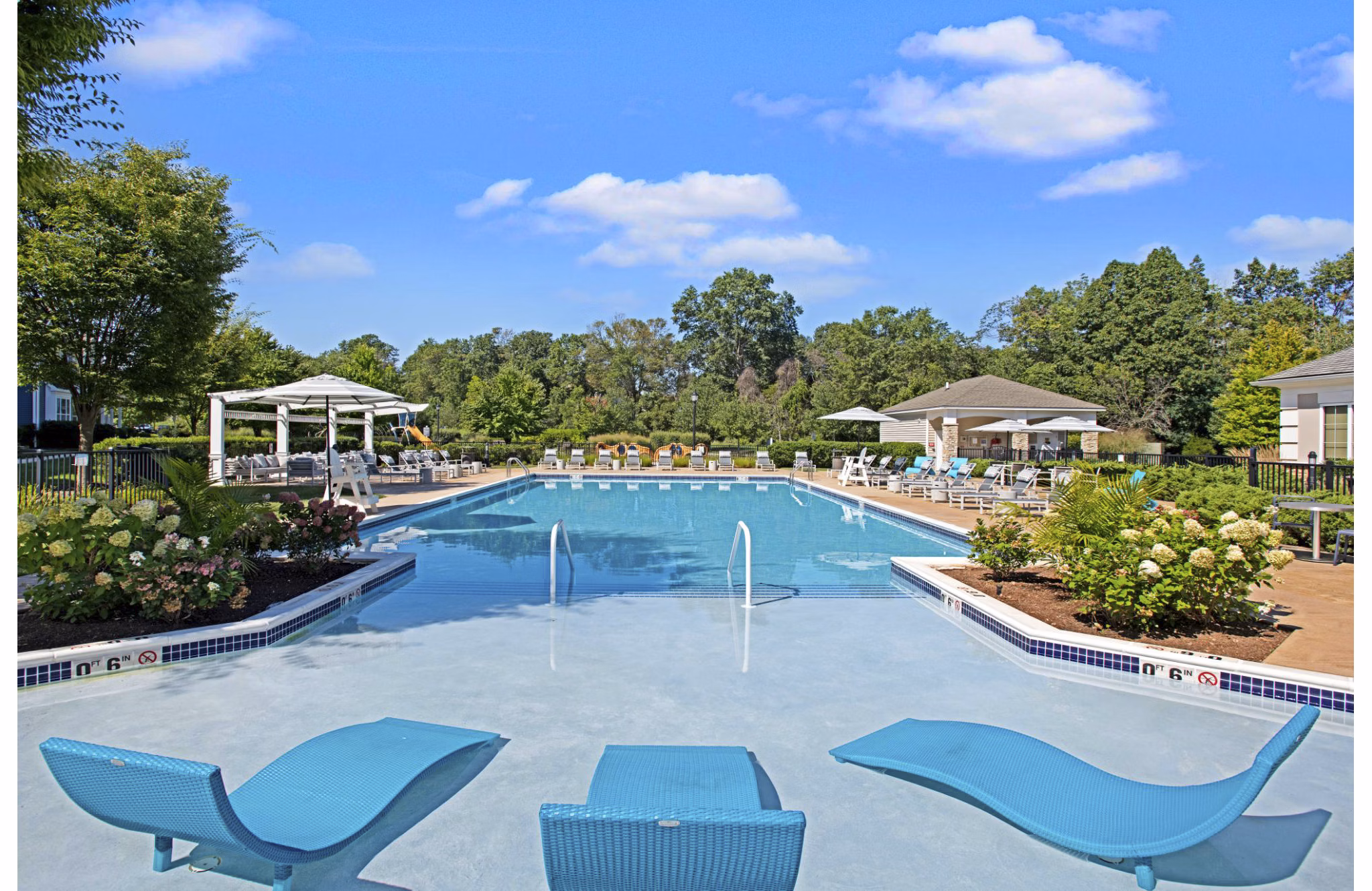 pool at The Grove Somerset Apartments