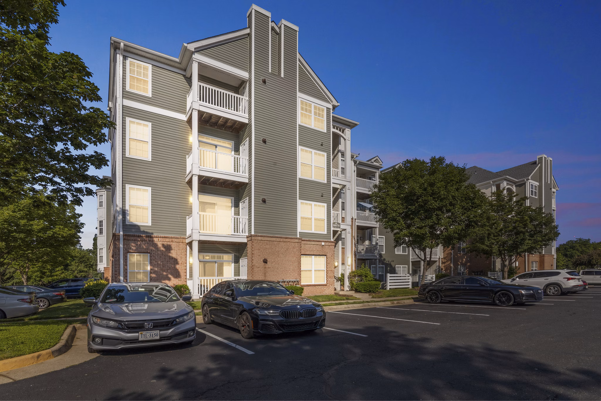 Building/Exterior at Riverside Station Apartments