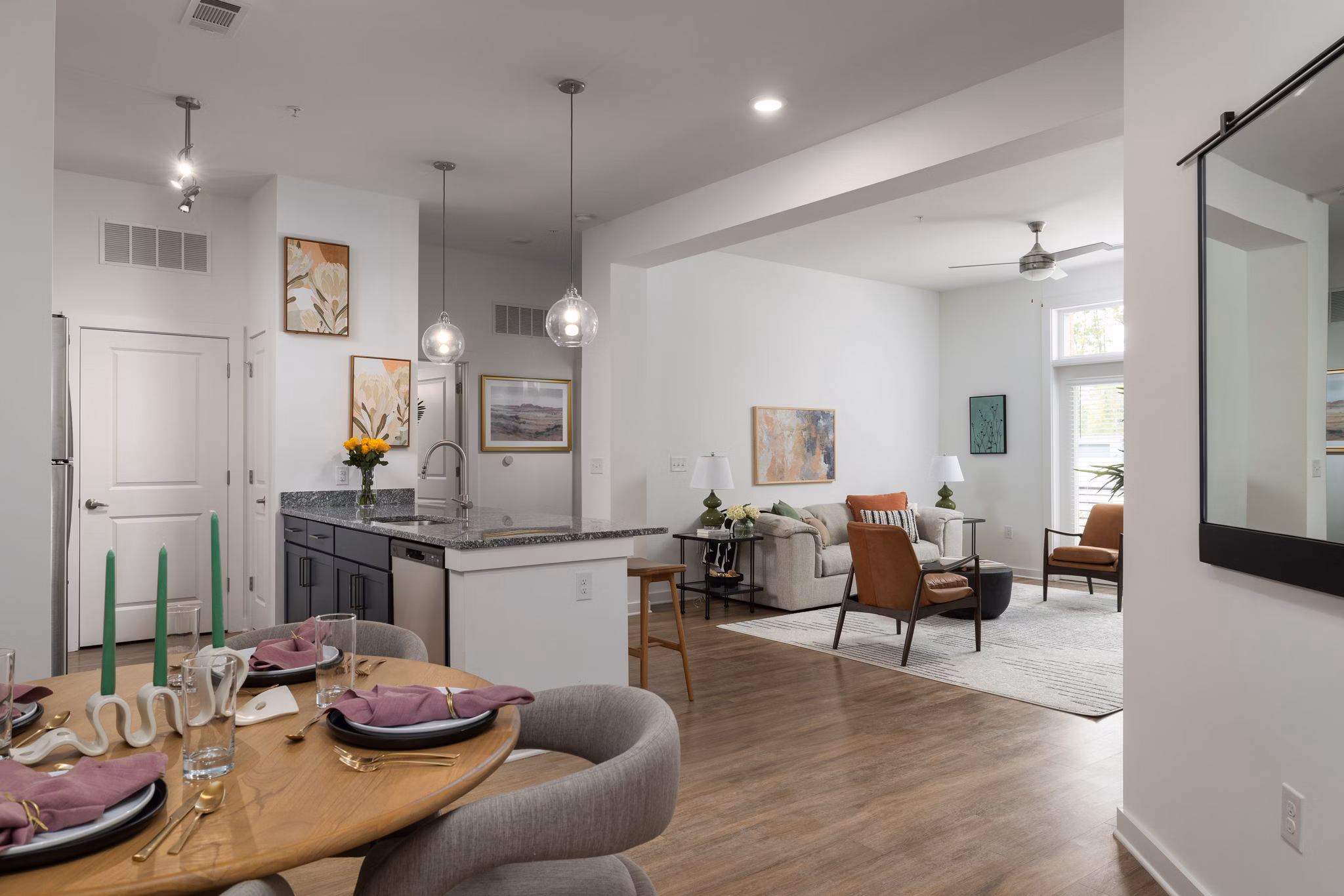 dining area at The Leo LoSo Apartments