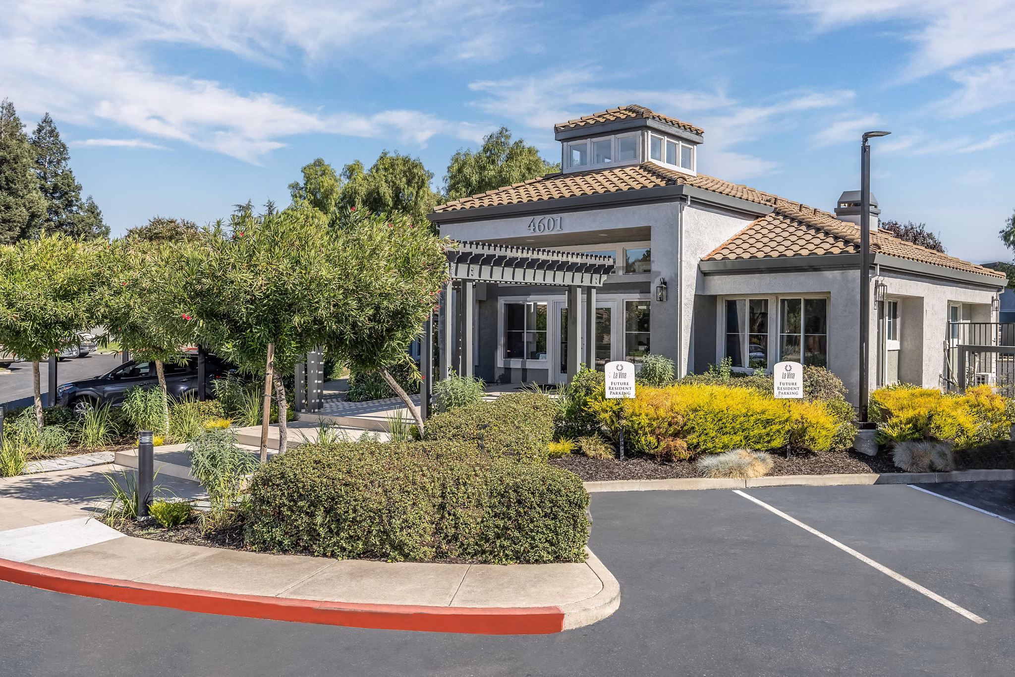 building at La Vinat Apartments