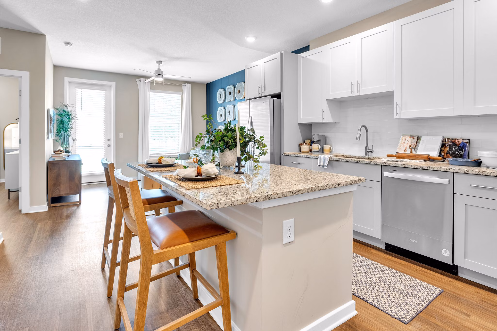 dining room at Rise Nocatee Apartments 