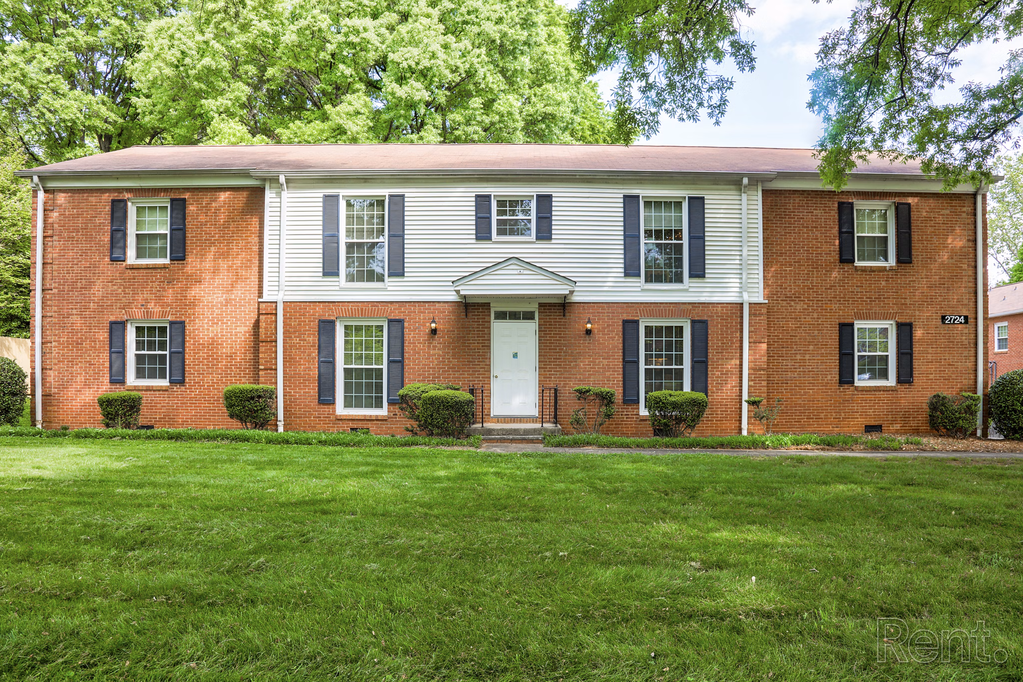 exterior at Elmhurst at Sedgefield Apartments