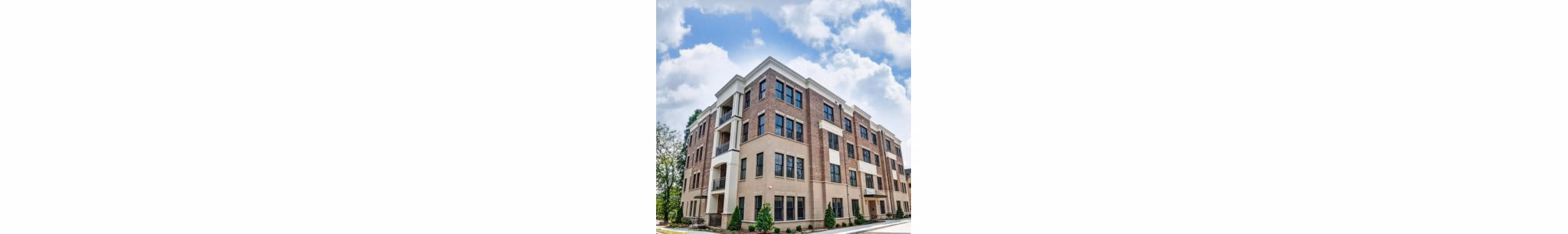 exterior at Queens at Granville Apartments