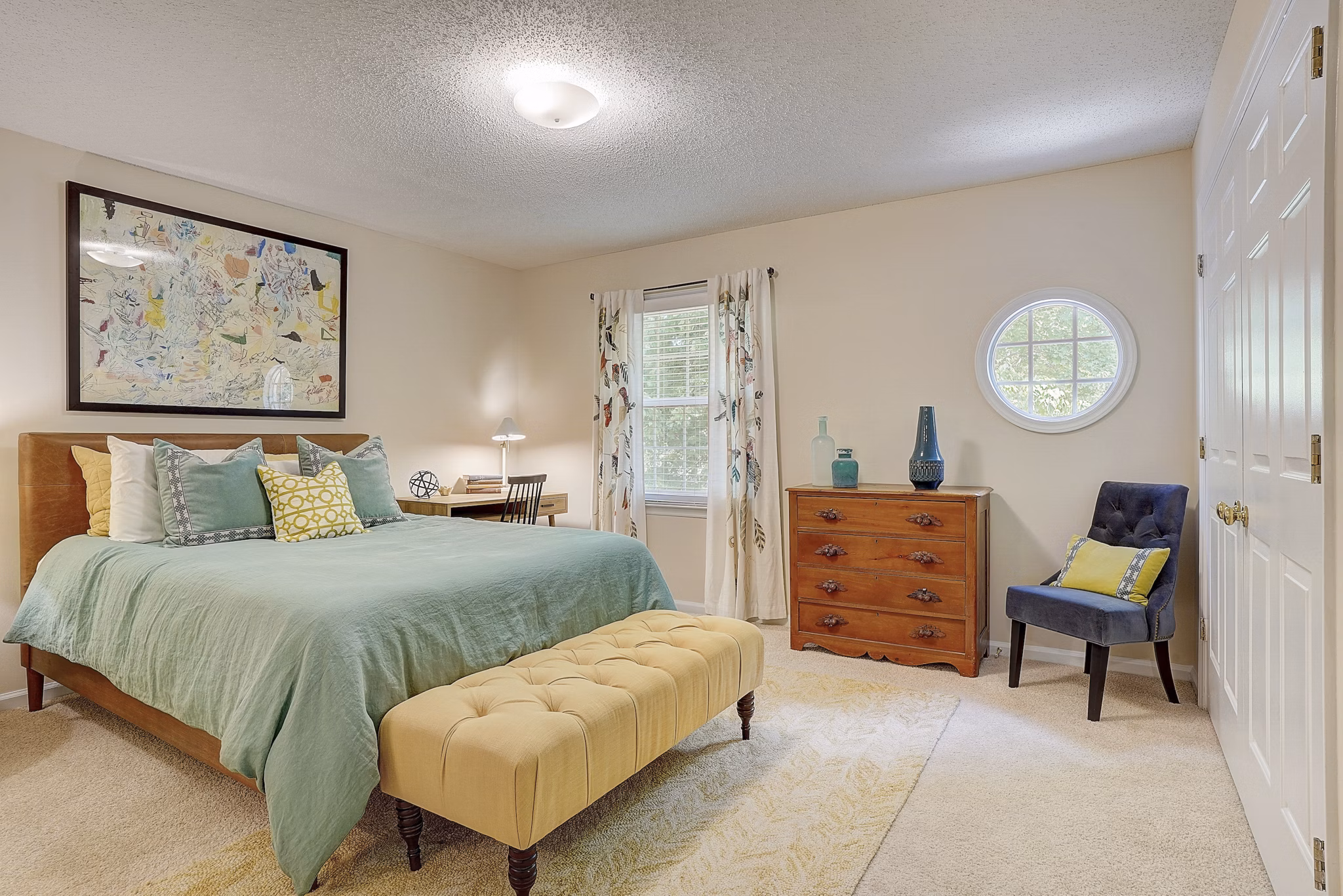 bedroom at Strawberry Hill Apartments