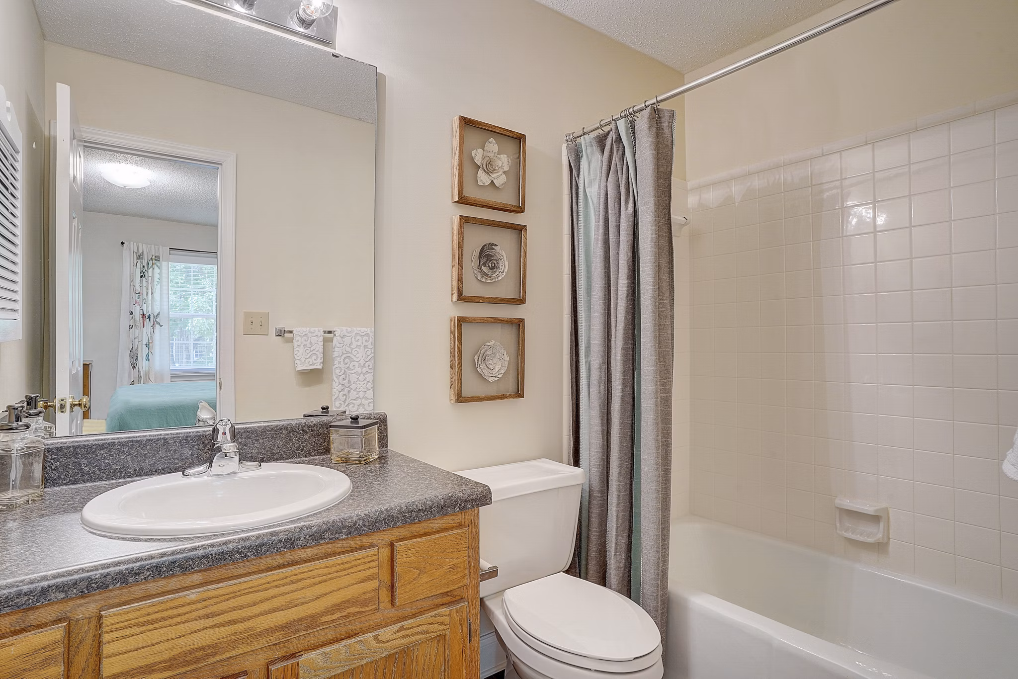 bathroom at Strawberry Hill Apartments