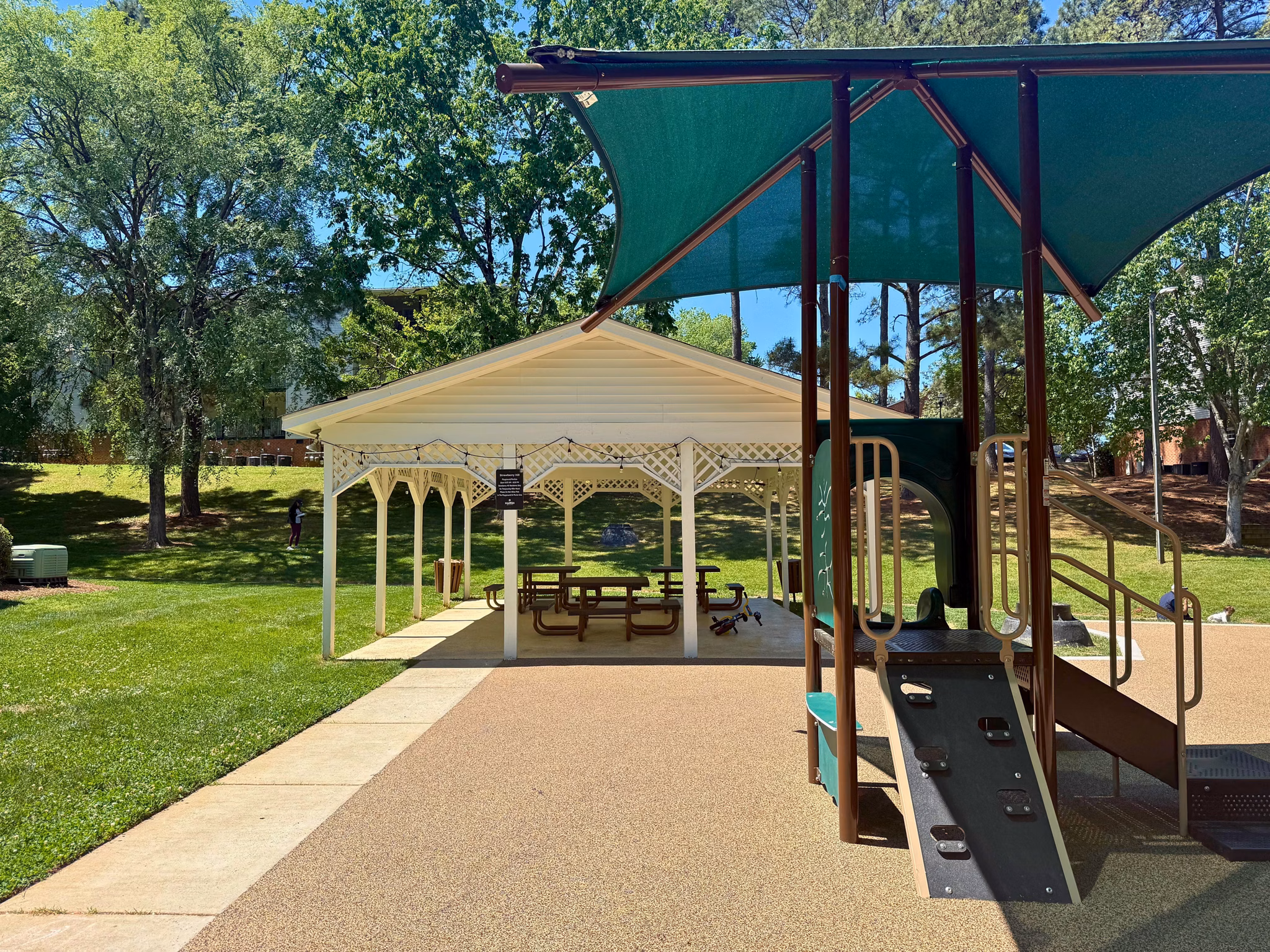 playground at Strawberry Hill Apartments