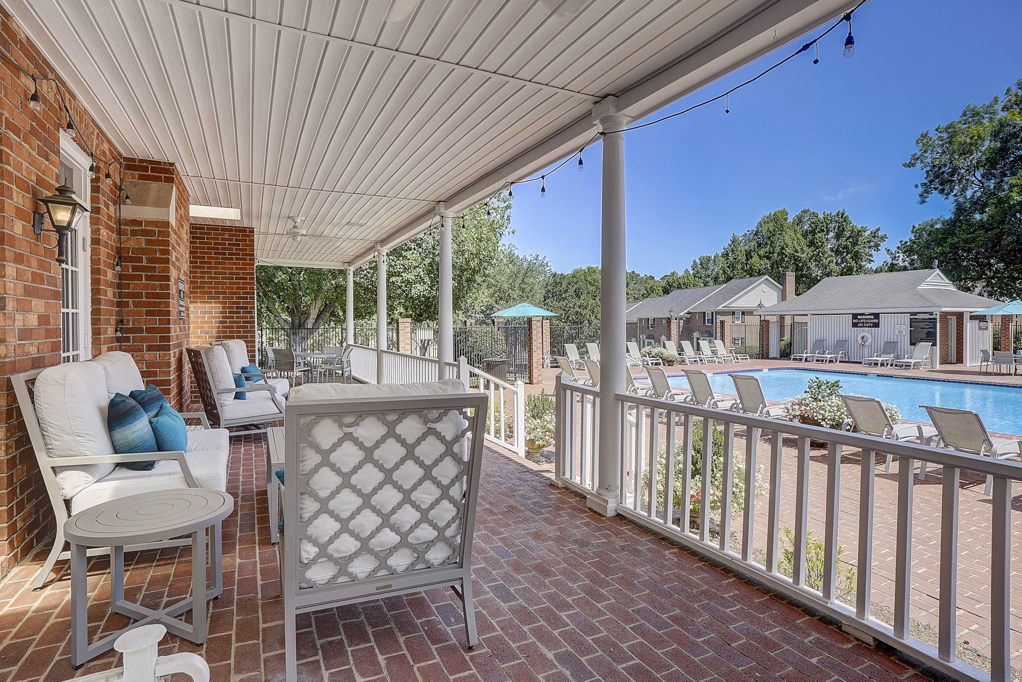 patio at Strawberry Hill Apartments