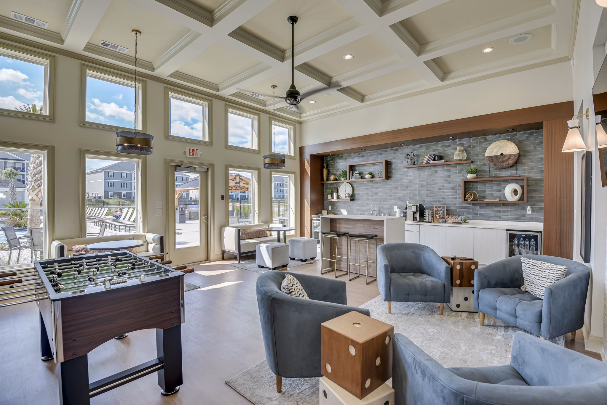 clubhouse at MacArthur Park Apartments 